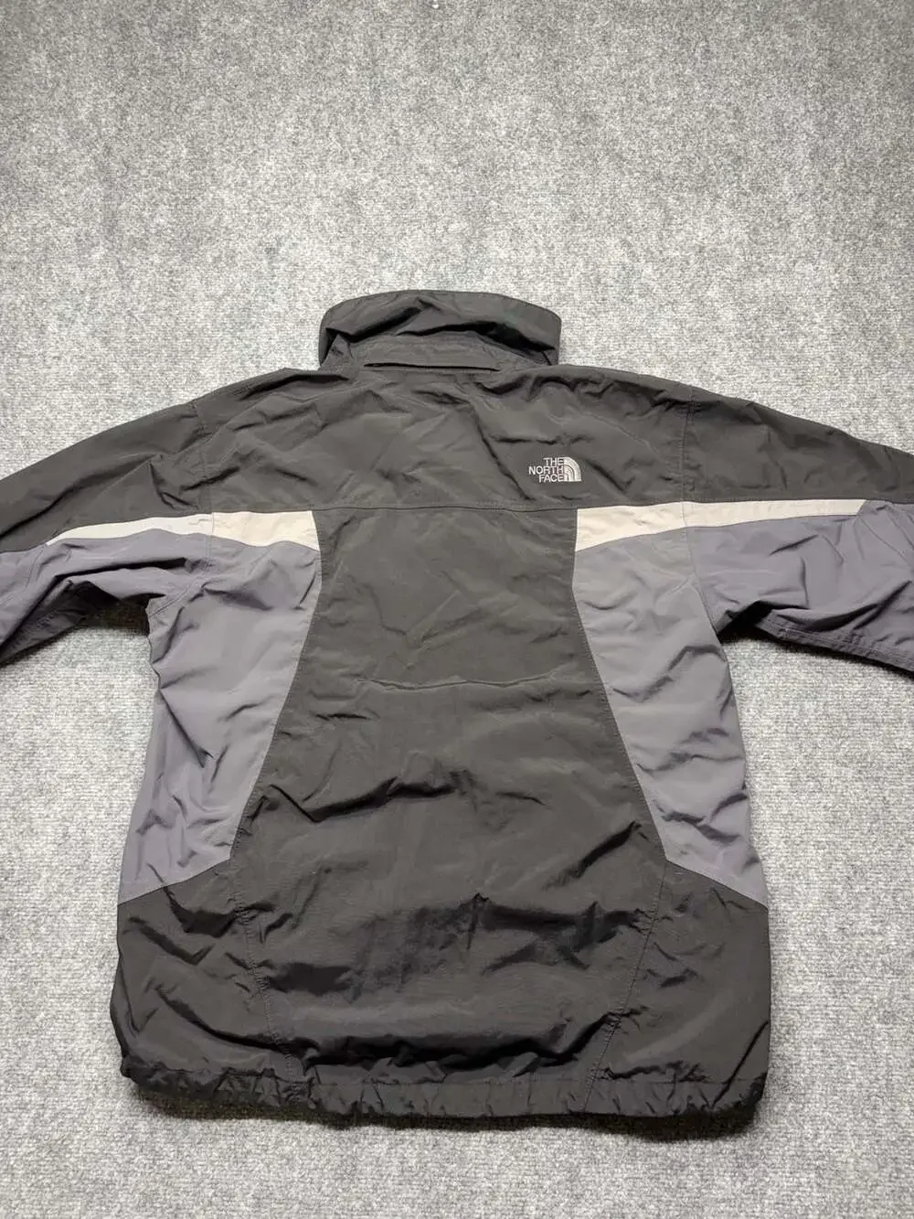 North Face Hyvent Men’s Jacket Medium Black Blue Ski Snowboard Winter Gorpcore